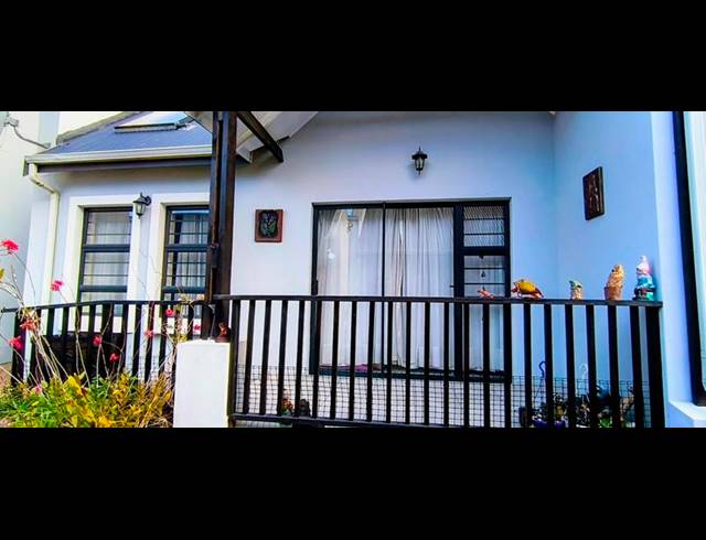 1 BEDROOM TOWNHOUSE FOR SALE IN BLUE MOUNTAIN VILLAGE
